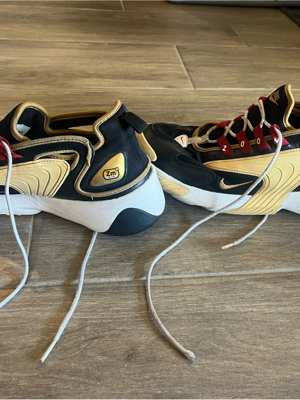 Nike Men's Black, Gold and Red Low-Top Sneakers